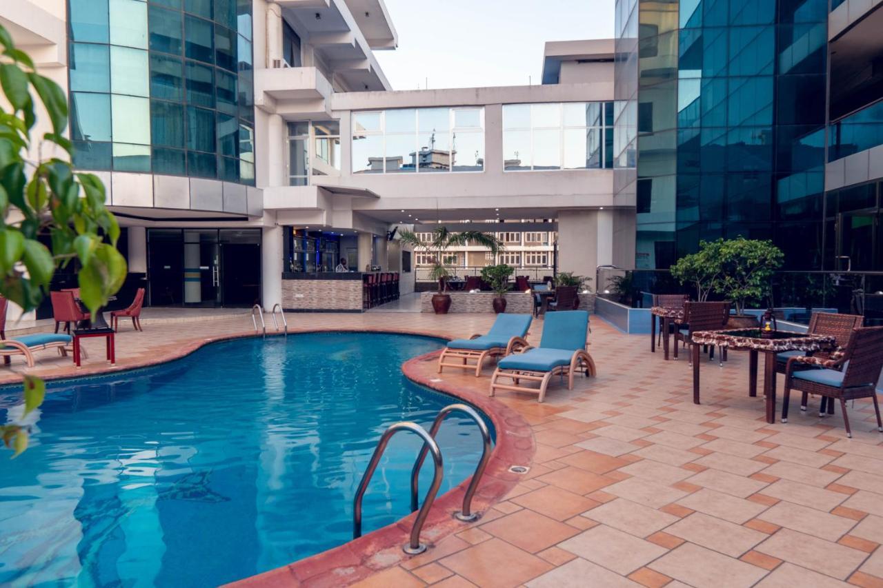 Peacock Hotel Dar es Salaam Buitenkant foto