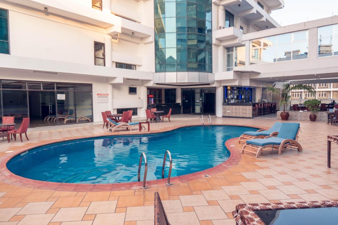 Peacock Hotel Dar es Salaam Buitenkant foto