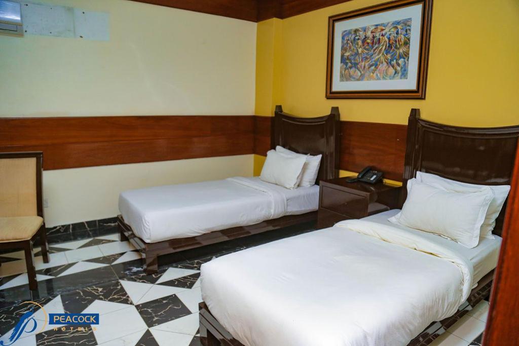 Peacock Hotel Dar es Salaam Buitenkant foto