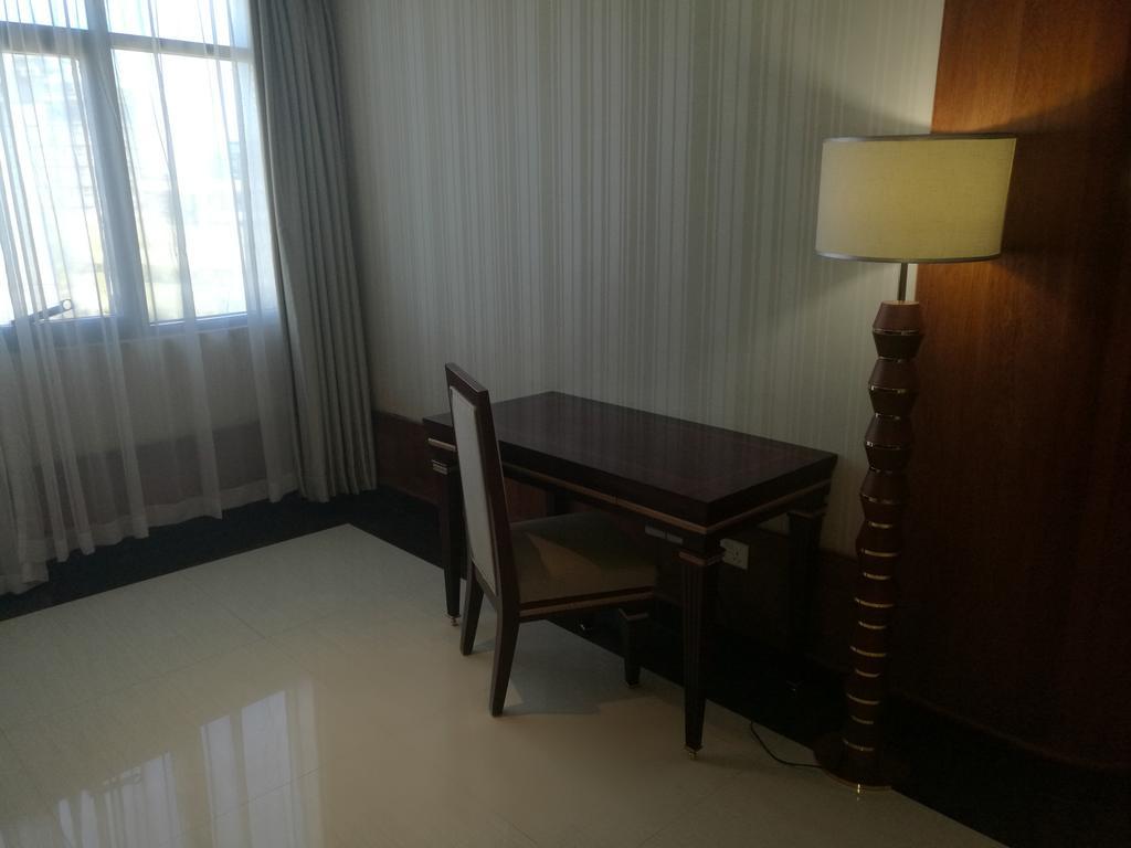 Peacock Hotel Dar es Salaam Buitenkant foto